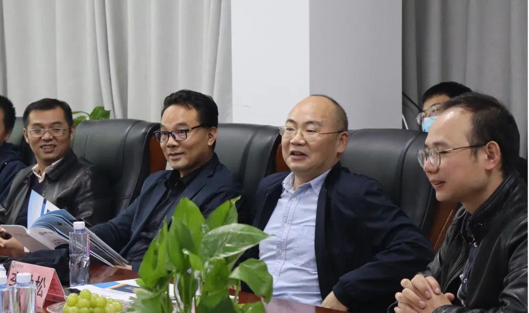 了解企業(yè)發(fā)展，傾聽(tīng)校友心聲 | 湖南大學(xué)校友總會(huì)李勁松秘書長(zhǎng)一行蒞臨公司調(diào)研指導(dǎo)